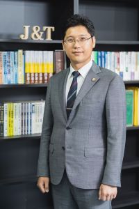 代表弁護士
李　政奎（JUNGKYU LEE）